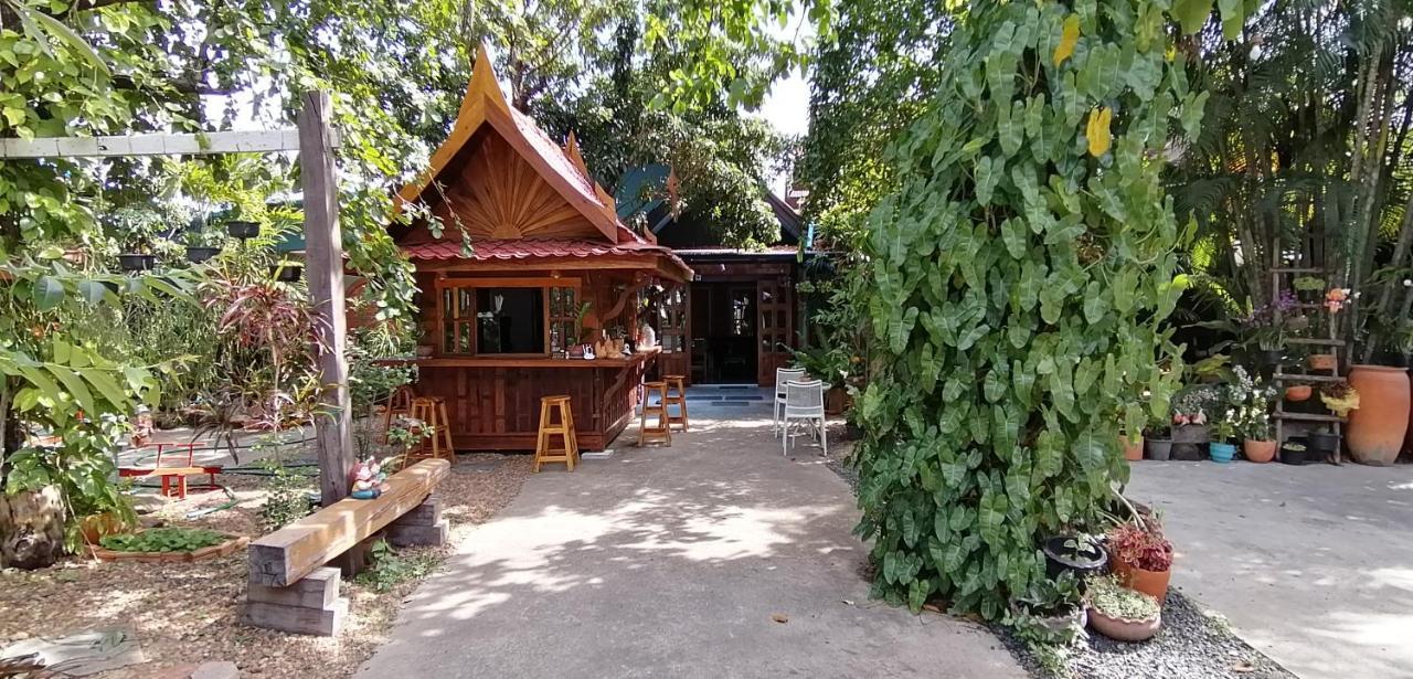 Albergue Sun smile Ubon Ratchathani Exterior foto