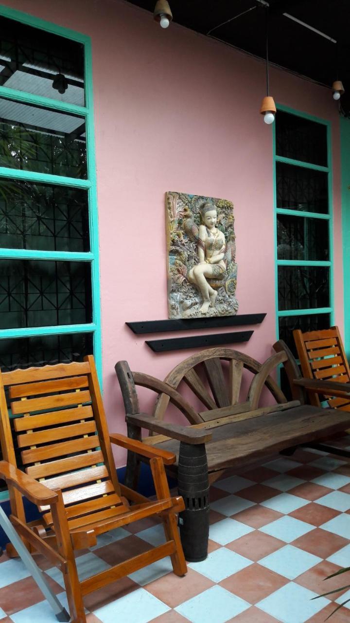 Albergue Sun smile Ubon Ratchathani Exterior foto