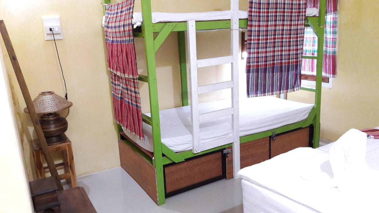Albergue Sun smile Ubon Ratchathani Exterior foto