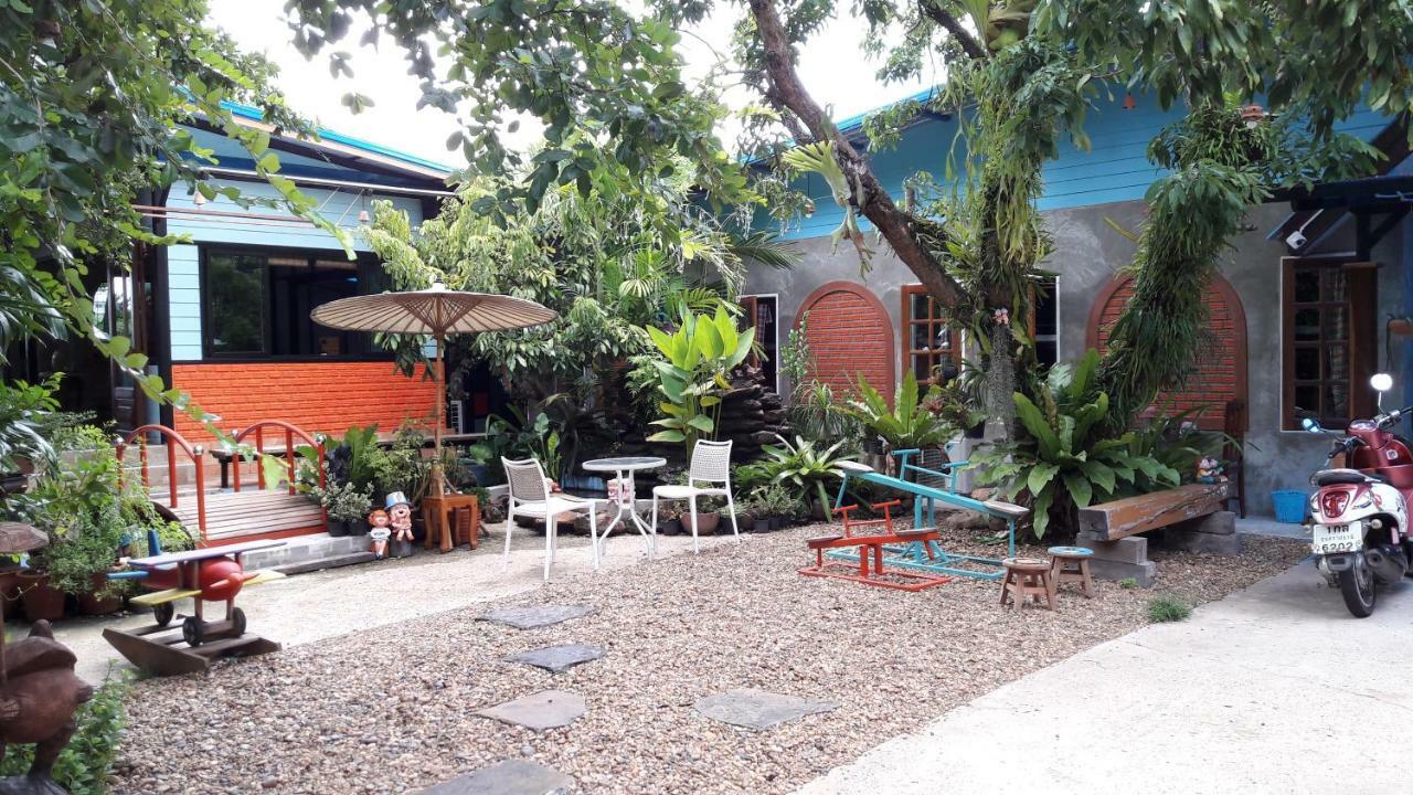Albergue Sun smile Ubon Ratchathani Exterior foto