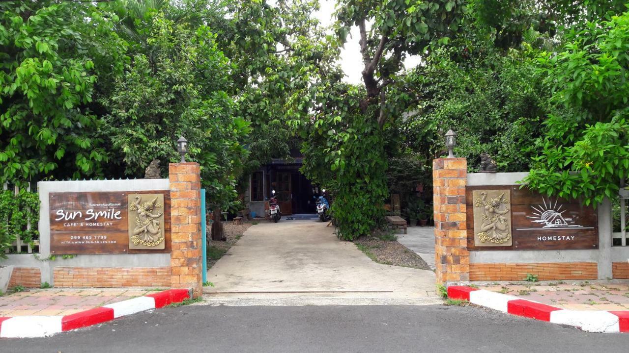 Albergue Sun smile Ubon Ratchathani Exterior foto